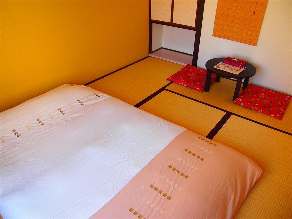 J-Hoppers Hiroshima Guesthouse Exterior foto