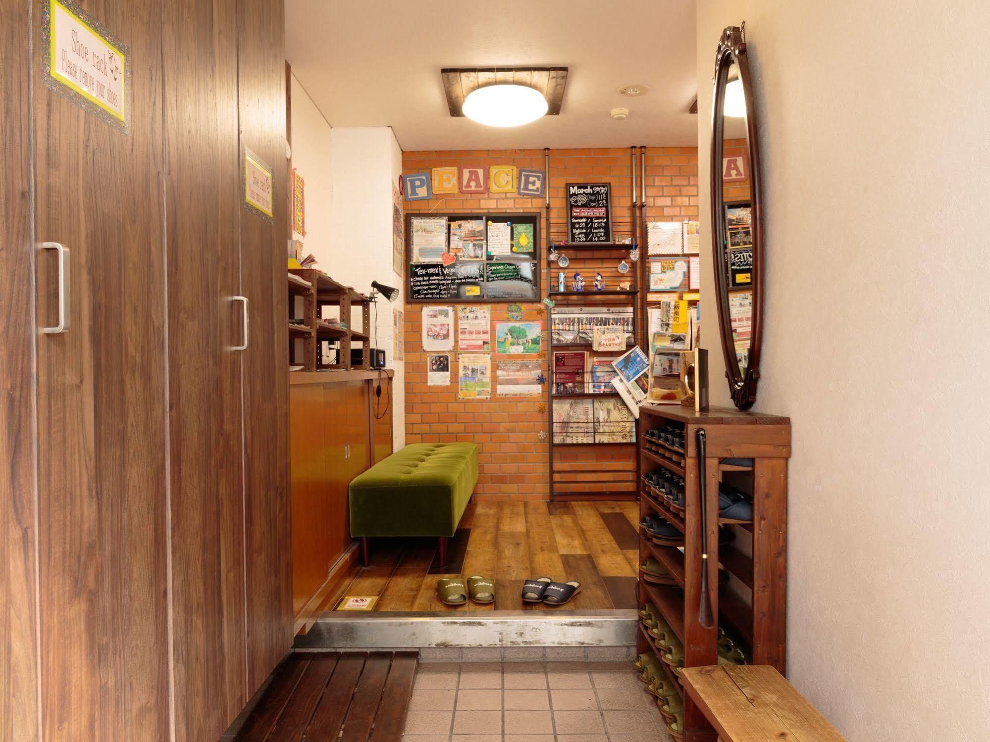 J-Hoppers Hiroshima Guesthouse Exterior foto