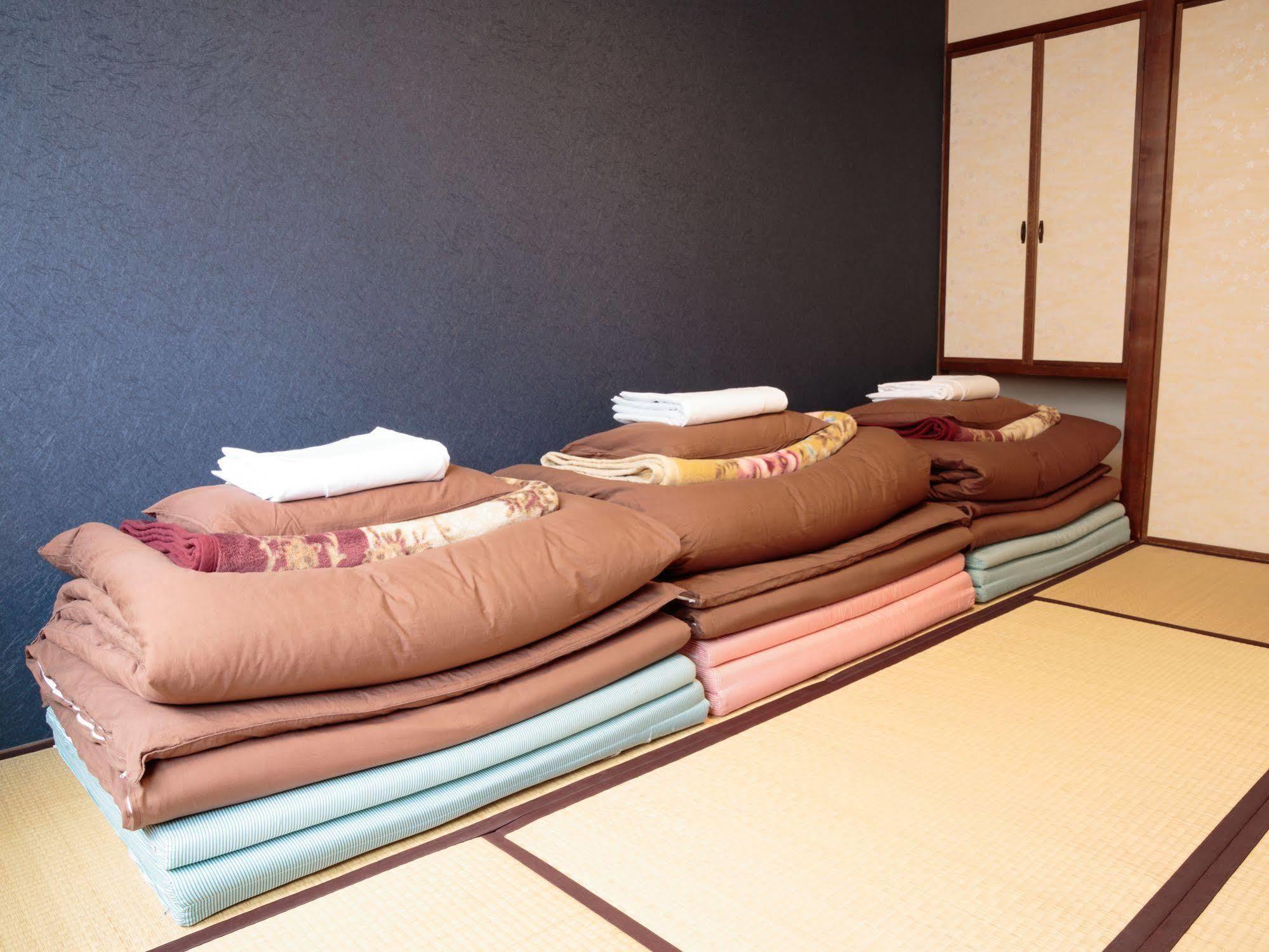 J-Hoppers Hiroshima Guesthouse Exterior foto